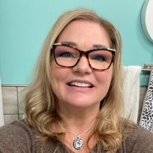 Meet your Posher, Cindy